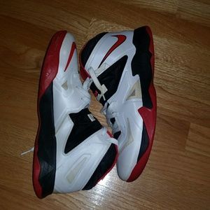 Nike LeBron soldier 7